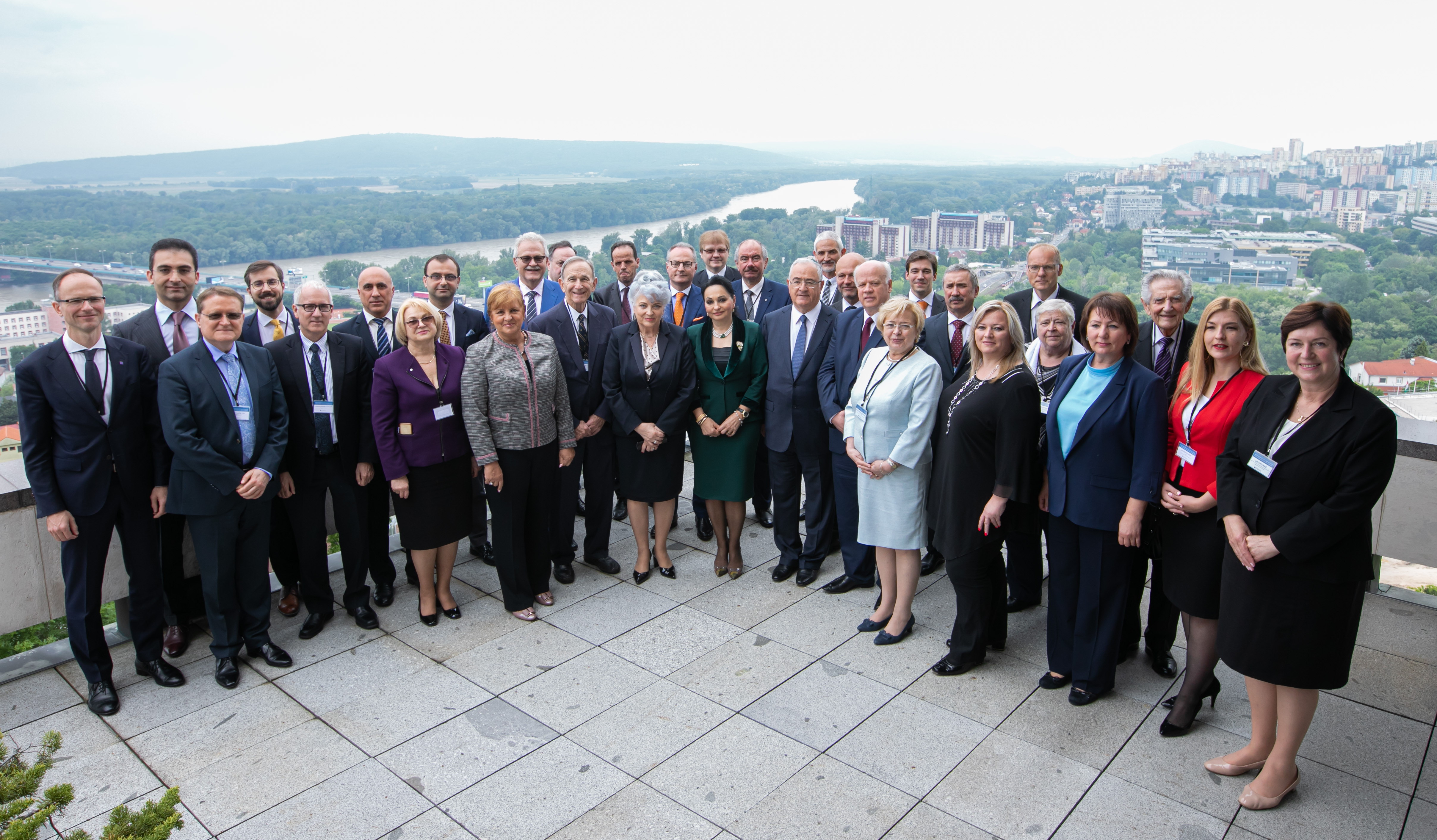 Group_photo_Bratislava_2019.jpg